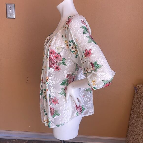 Anthropologie Fig and Flower Floral Cold Shoulder Top Size Medium - Picture 3 of 13